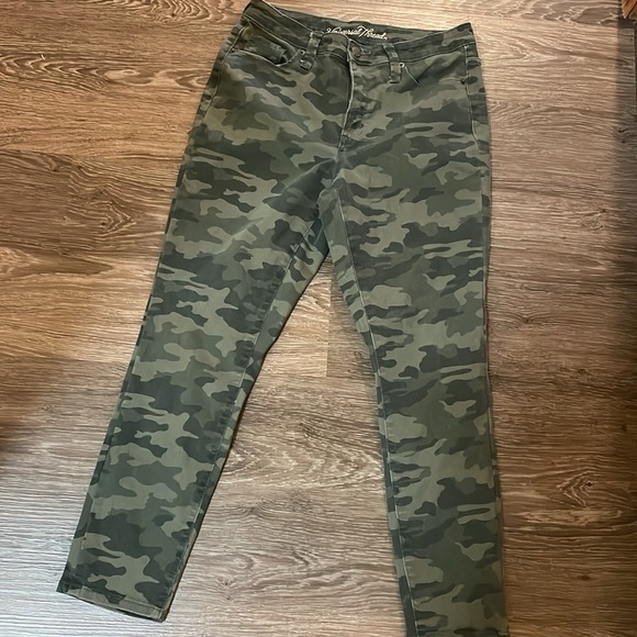 universal thread high rise skinny crop - Picture 2 of 4